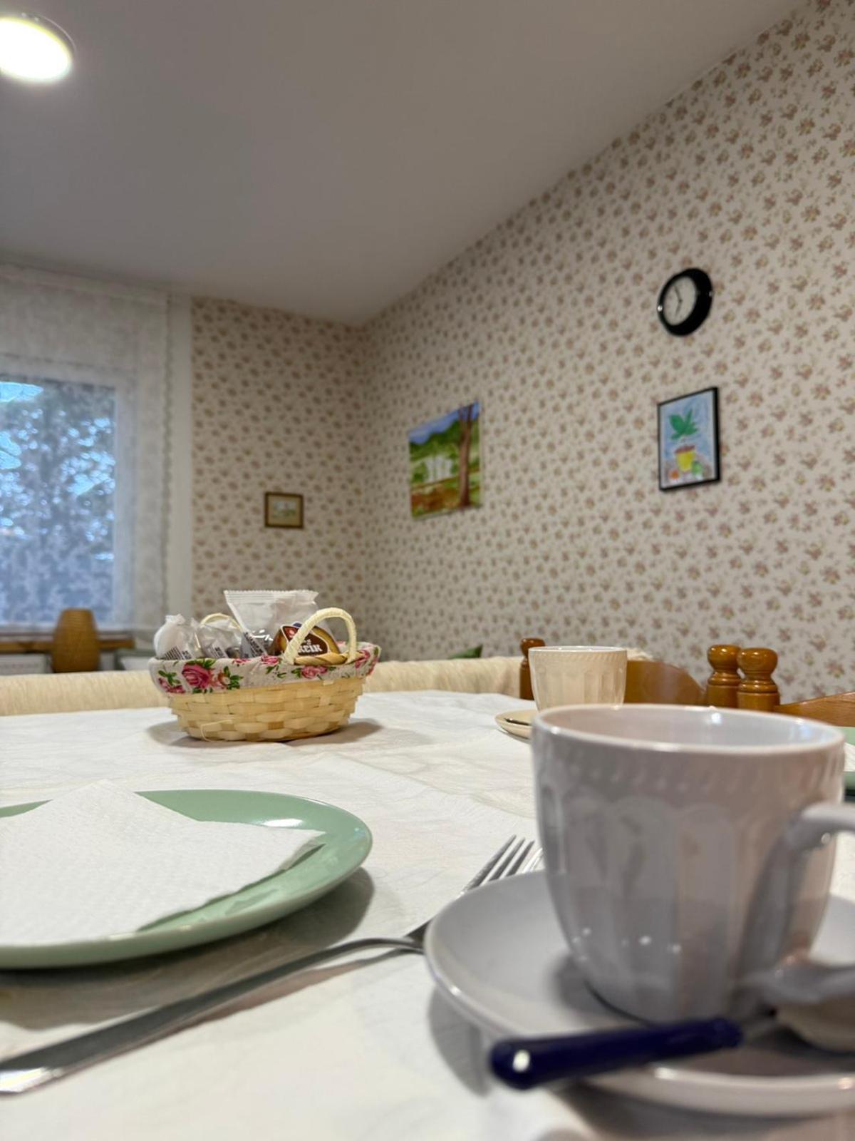 Elato Apartment Lerin Kültér fotó
